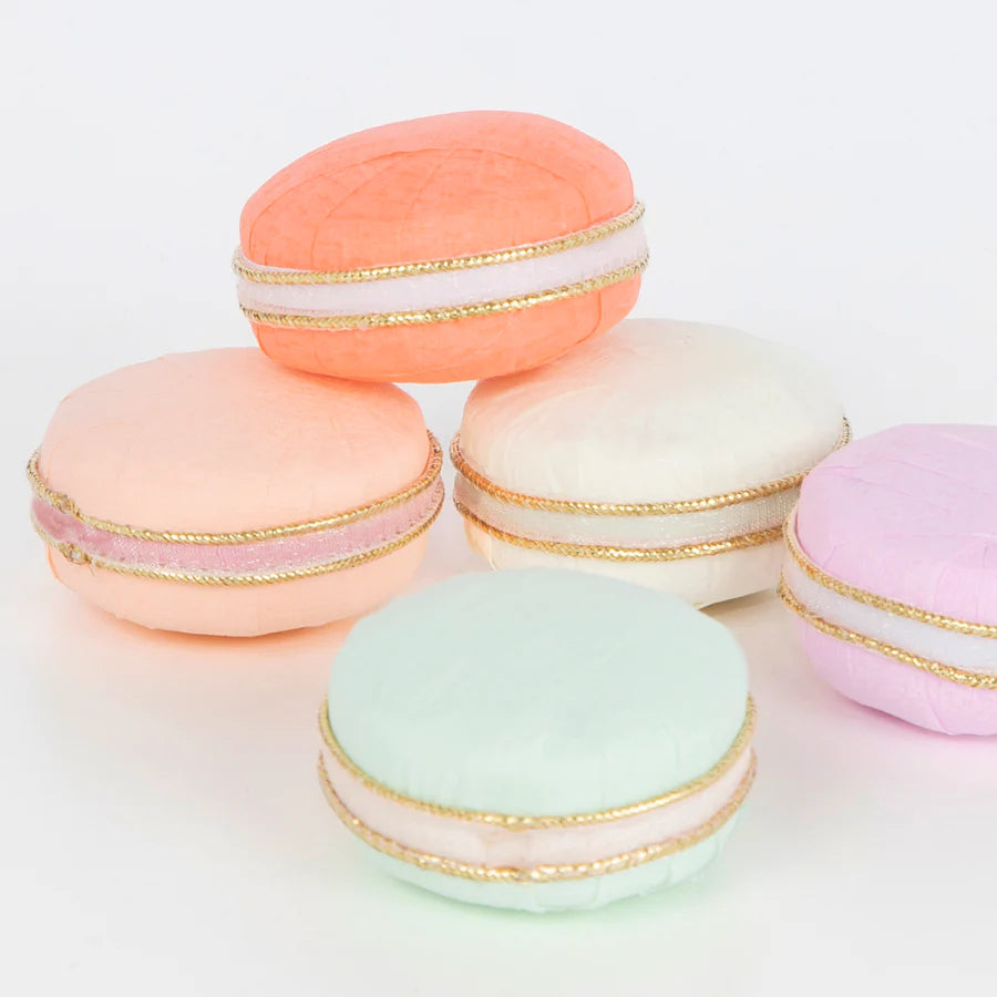 Ladurée x Meri Meri Paris Macaron Surprise Balls